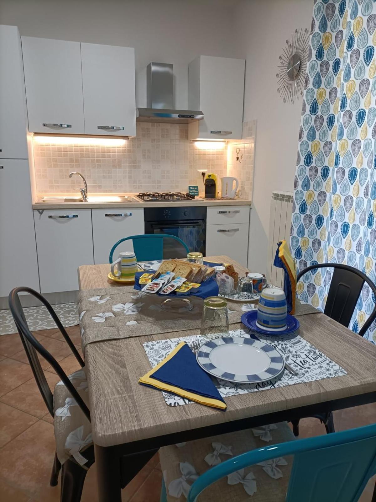 Апартаменты La Casina Azzurra Монтесильвано Экстерьер фото